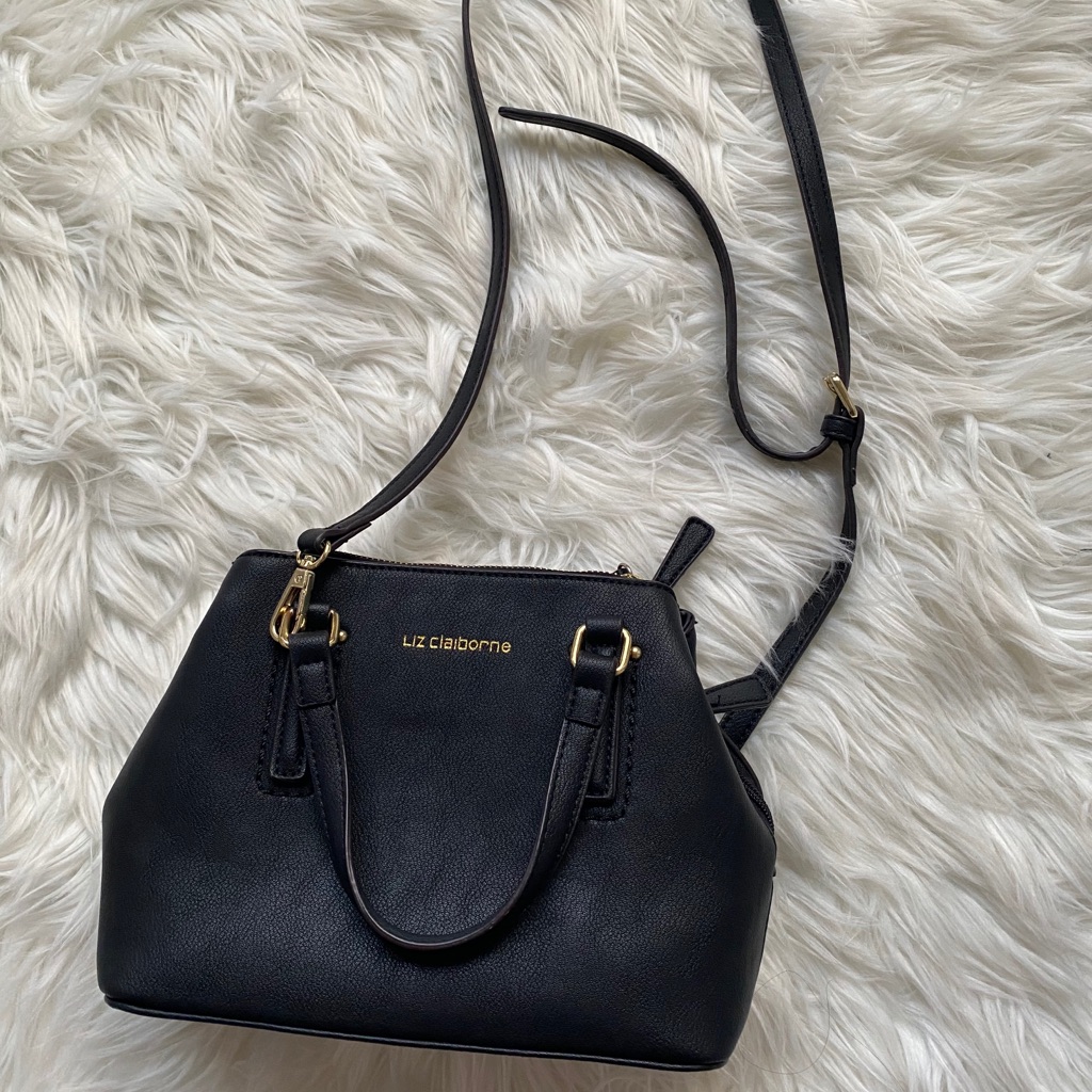Multiple Pockets Purse.